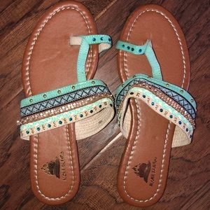Cute flip flops/sandals